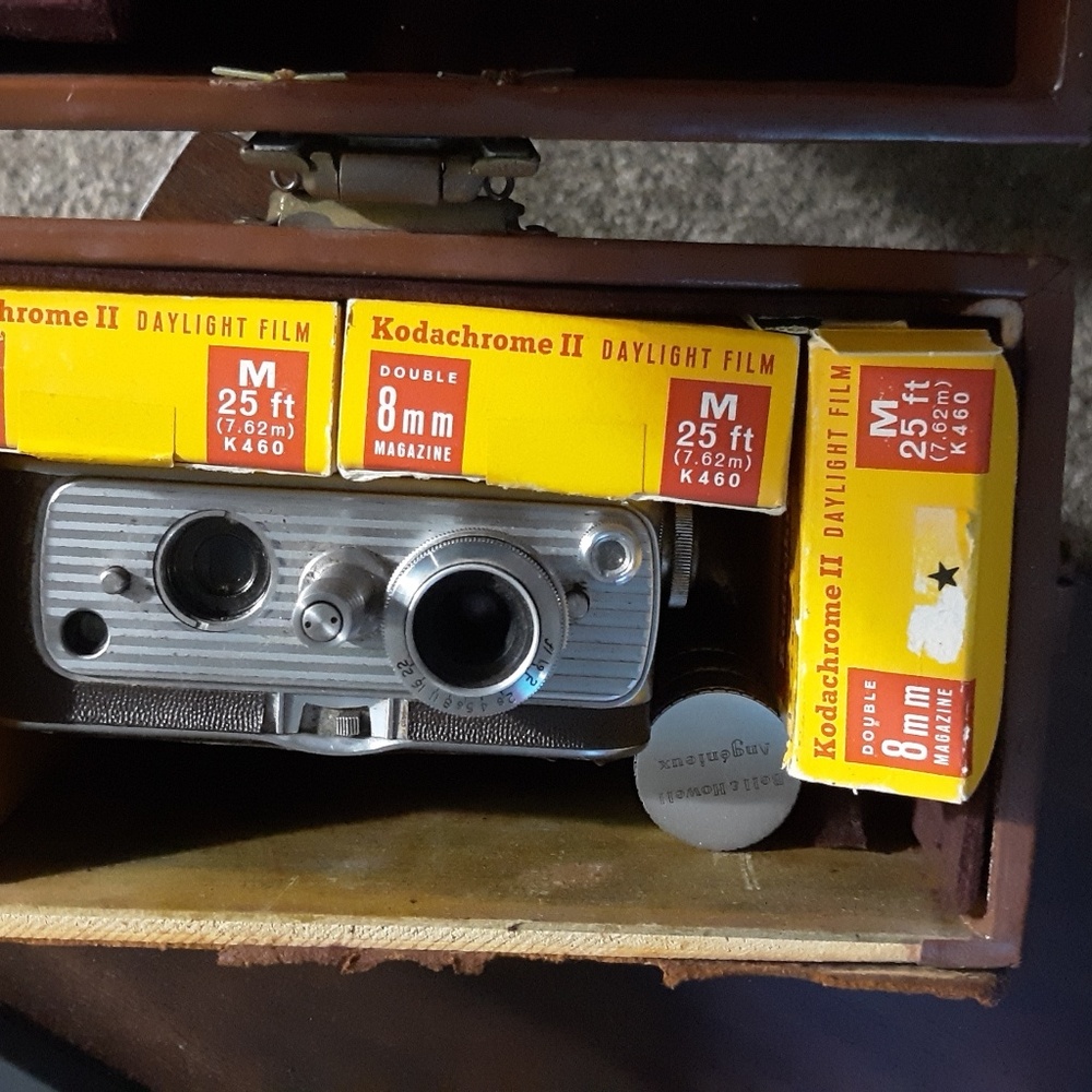 Antique Camera - Picture 2 of 4